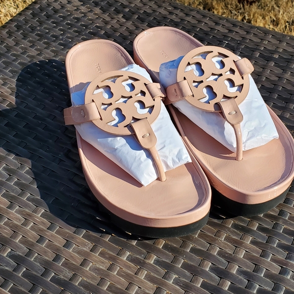 Tory Burch Blush Pink Sandals - Picture 2 of 9